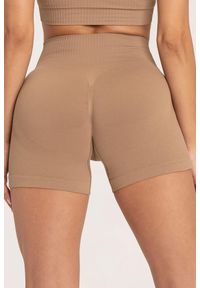 GYM GLAMOUR - Spodenki fitness damskie Gym Glamour push up 2.0. Kolor: brązowy. Sport: fitness