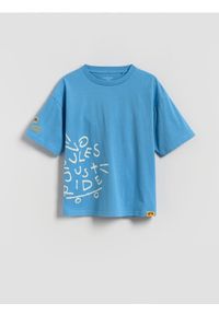 Reserved - Bawełniany t-shirt z nadrukiem - niebieski. Kolor: niebieski. Materiał: bawełna. Wzór: nadruk