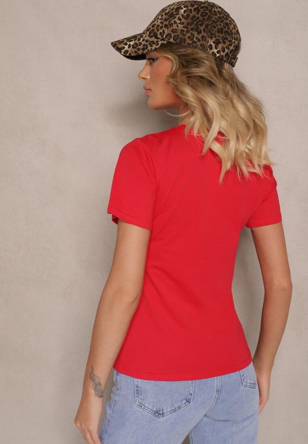 Renee - Czerwony Casualowy Bawełniany T-shirt Rivali. Okazja: na co dzień. Kolor: czerwony. Materiał: bawełna. Styl: casual