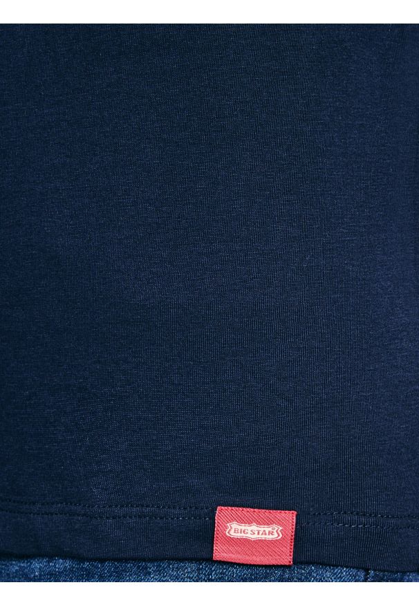 Big-Star - Koszulka męska z linii Authentic z nadrukiem granatowa Techmunen 403. Okazja: na co dzień. Kolor: niebieski. Materiał: bawełna, jeans. Wzór: nadruk. Sezon: lato. Styl: casual, sportowy
