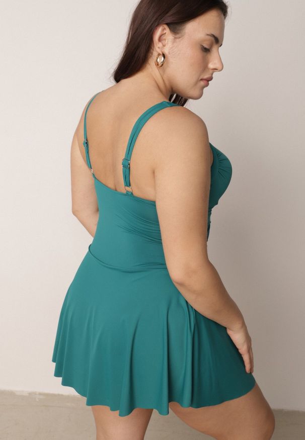 Born2be - Ciemnozielony Strój Kąpielowy Jednoczęściowy o Kroju Sukienki z Siateczkową Wstawką Earena. Kolekcja: plus size. Kolor: zielony