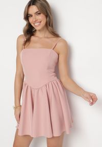 Born2be - Różowa Gorsetowa Sukienka z Rozkloszowanym Dołem Lealetia. Typ kołnierza: dekolt gorset. Kolor: różowy. Długość rękawa: na ramiączkach. Typ sukienki: gorsetowe #7