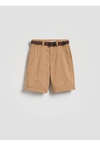 Reserved - Bawełniane szorty z paskiem - brązowy. Kolor: brązowy. Materiał: bawełna #1