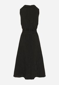 Born2be - Czarna Sukienka o Koszulowym Kroju Bez Rękawów z Wiązanym Paskiem Liriora. Okazja: na co dzień. Typ kołnierza: dekolt w kształcie V. Kolor: czarny. Długość rękawa: bez rękawów. Typ sukienki: koszulowe. Styl: casual, klasyczny #3