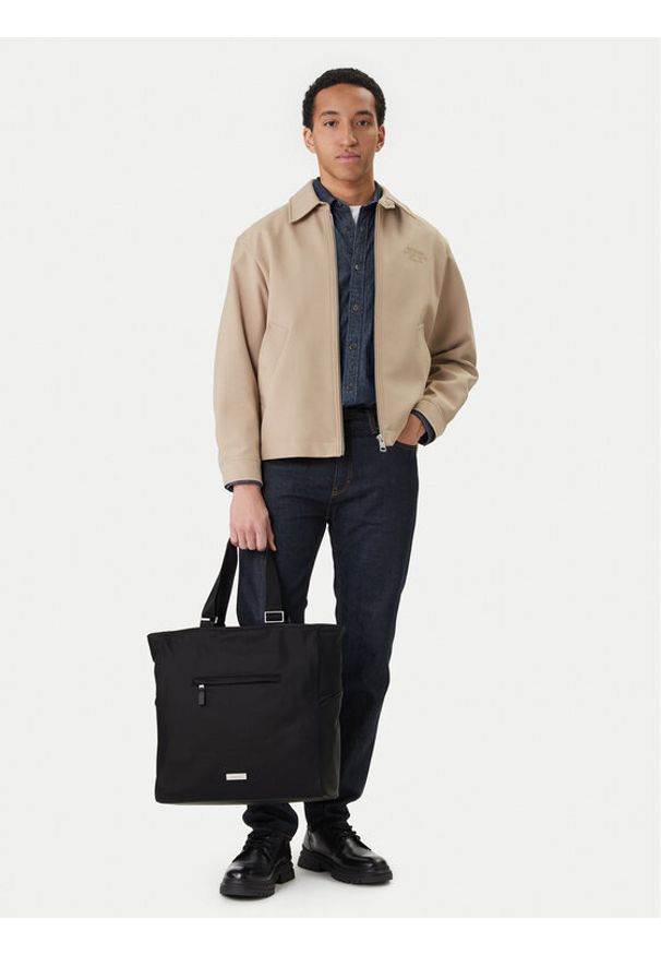 Calvin Klein Torba Sleek Pocket Tote LV04D3340G Czarny. Kolor: czarny. Materiał: materiał