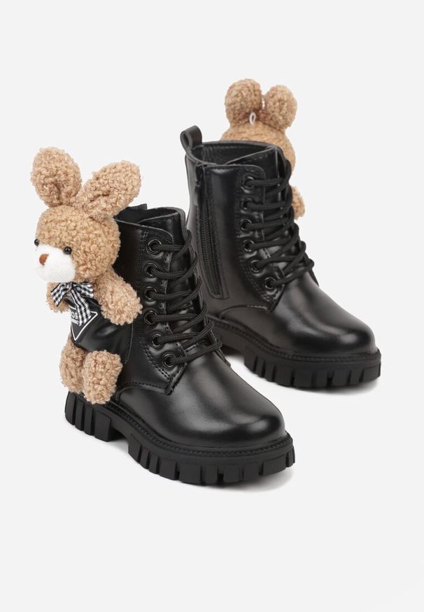 Born2be - Czarne Botki Typu Workery z Królikiem 3D Zozrise. Okazja: na co dzień. Kolor: czarny. Materiał: jeans. Styl: casual