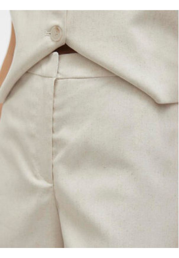 Vero Moda Szorty materiałowe Florence 10306692 Écru Regular Fit. Materiał: wiskoza, syntetyk