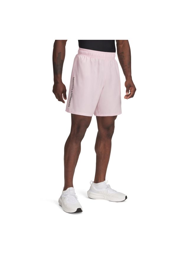 Szorty Under Armour Tech™ Woven Wordmark. Kolor: czarny, różowy, wielokolorowy. Sport: fitness