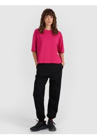 4f - 4F Spodnie dresowe joggery damskie - czarne XS. Kolor: czarny. Materiał: dresówka. Wzór: gładki, ze splotem #1