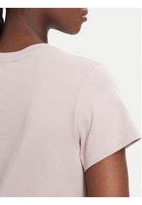 Guess T-Shirt V4YI21 KCDH1 Różowy Regular Fit. Kolor: różowy. Materiał: bawełna #4