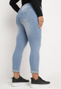Born2be - Niebieskie Jeansy z Ozdobnymi Przetarciami o Fasonie Skinny Neveatam. Okazja: na co dzień. Kolor: niebieski. Styl: casual, elegancki #7
