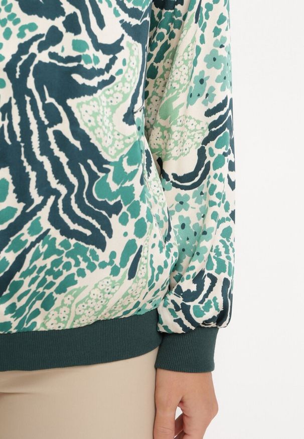Born2be - Zielona Bluza Bomberka z Abstrakcyjnym Wzorem Teggea. Kolor: zielony. Materiał: tkanina