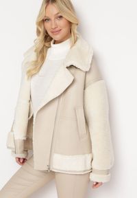Born2be - Jasnobeżowa Kurtka Ramoneska z Kożuszkiem Zirara. Okazja: na co dzień. Kolor: beżowy. Materiał: futro, jeans. Wzór: aplikacja. Styl: casual, elegancki #4