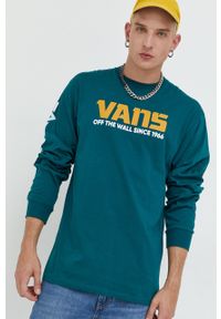 Vans longsleeve bawełniany kolor zielony z nadrukiem. Kolor: zielony. Materiał: bawełna. Długość rękawa: długi rękaw. Wzór: nadruk #1