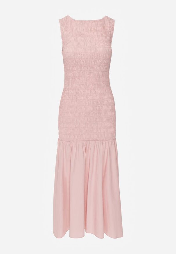 Renee - Różowa Sukienka Drop Waist Bez Rękawów Zdobiona Marszczeniem Natinelle. Kolor: różowy. Materiał: tkanina. Długość rękawa: bez rękawów. Wzór: aplikacja. Sezon: lato. Styl: wizytowy, klasyczny