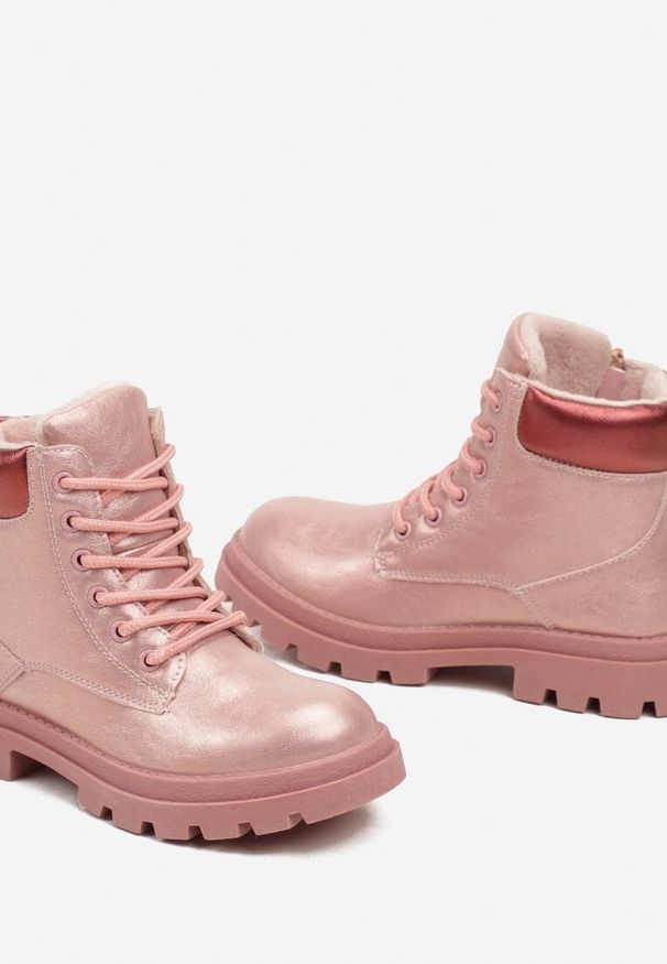 Born2be - Różowe Botki Lekko Ocieplane z Metalicznym Połyskiem Meridon. Okazja: na uczelnię, na co dzień. Kolor: różowy. Materiał: jeans. Styl: elegancki, młodzieżowy, casual