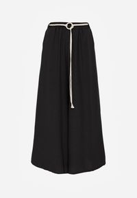 Renee - Czarne Wiskozowe Spodnie Typu Palazzo High Waist Ozdobione Paskiem Sznurkiem Alemea. Okazja: na co dzień. Stan: podwyższony. Kolor: czarny. Materiał: wiskoza. Długość: krótkie. Wzór: aplikacja. Styl: boho, casual #2