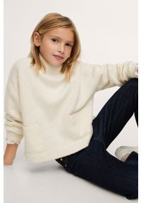 Mango Kids sweter dziecięcy kolor beżowy. Typ kołnierza: golf. Kolor: beżowy. Materiał: dzianina, włókno
