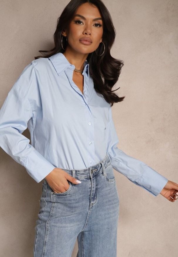 Renee - Jasnoniebieska Casualowa Koszula z Bawełny Naliraella. Okazja: na co dzień. Kolor: niebieski. Materiał: bawełna. Styl: casual