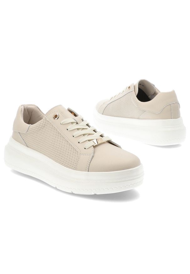 Beżowe Sneakersy Filippo Wygodne Obuwie Damskie. Okazja: na co dzień. Zapięcie: sznurówki. Kolor: beżowy. Materiał: materiał. Szerokość cholewki: normalna
