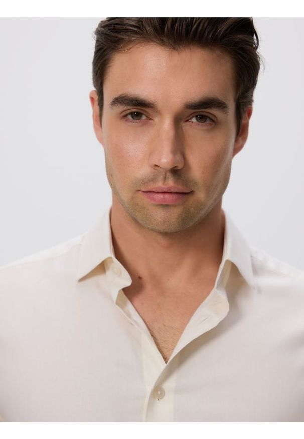 Reserved - Koszula regular z bawełny egipskiej - biały. Kolor: biały. Materiał: bawełna