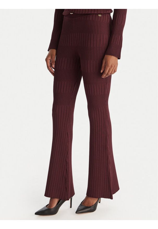 Marciano Guess Spodnie materiałowe 5YGB29 5881Z Bordowy Regular Fit. Kolor: czerwony. Materiał: wiskoza