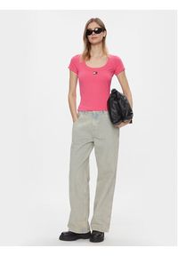 Tommy Jeans T-Shirt Tjw Slim Badge Rib Tee Ss DW0DW17396 Różowy Slim Fit. Kolor: różowy. Materiał: bawełna