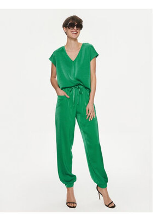 Vero Moda T-Shirt Marys Dana 10300421 Zielony Regular Fit. Kolor: zielony. Materiał: syntetyk