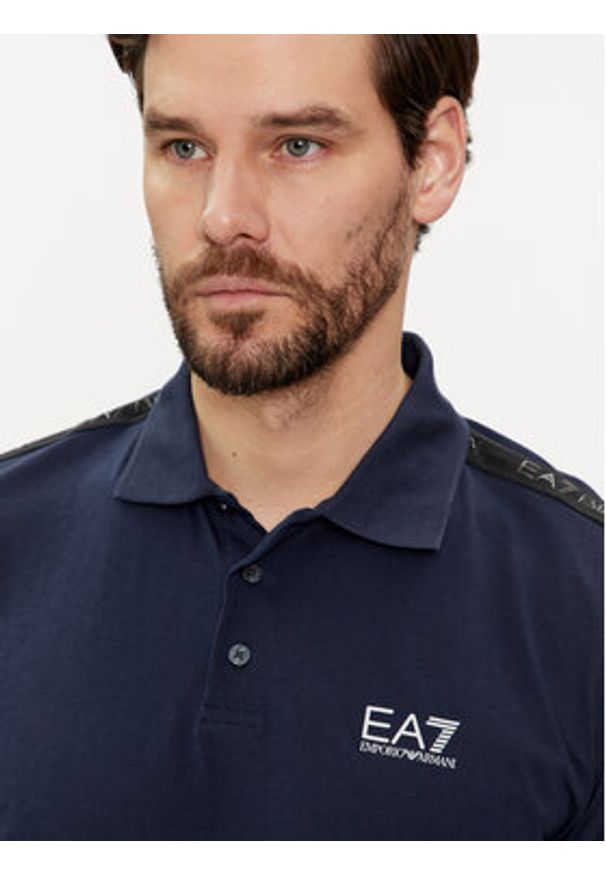 EA7 Emporio Armani Polo 3DPF23 PJ02Z 0554 Granatowy Regular Fit. Typ kołnierza: polo. Kolor: niebieski. Materiał: bawełna