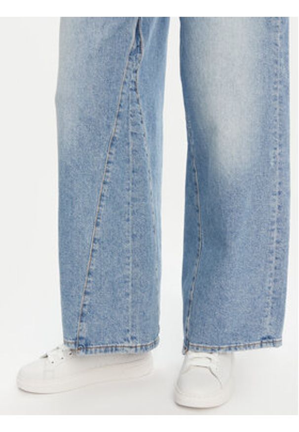 Mustang Jeansy Medley 1016216 Niebieski Wide Leg. Kolor: niebieski