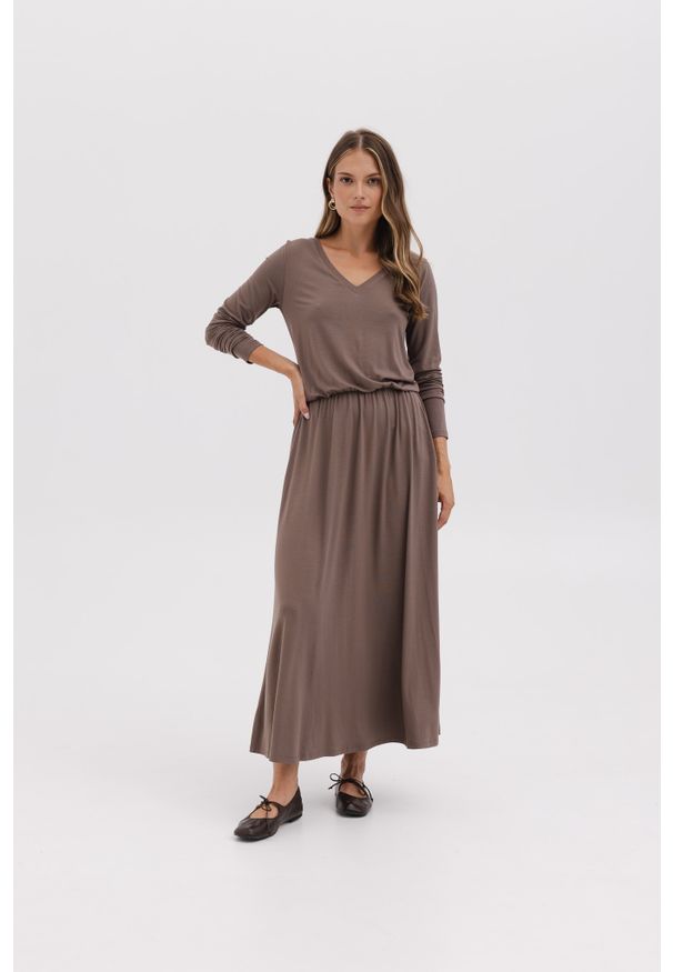 SUKIENKA KLARA KAKAO S - Flawless. Okazja: na co dzień, na uczelnię. Sezon: jesień. Styl: casual. Długość: maxi