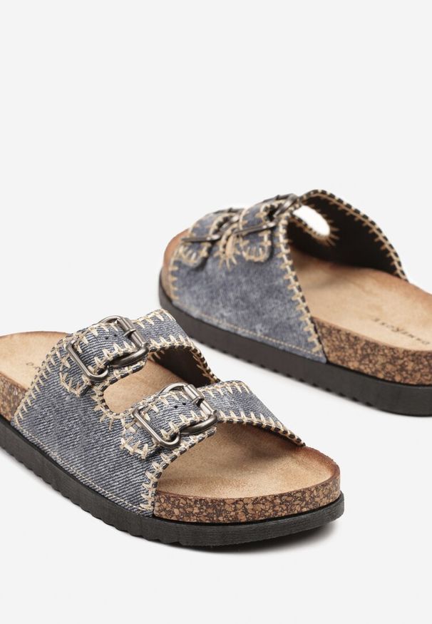 Renee - Ciemnoniebieskie Klapki na Korkowej Platformie z Ozdobnymi Przeszyciami Nurione. Okazja: na co dzień. Kolor: niebieski. Materiał: jeans. Obcas: na platformie. Styl: casual
