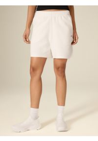 4f - 4F Spodenki dresowe damskie - białe XS. Stan: podwyższony. Kolor: biały. Materiał: dresówka. Sezon: lato #2