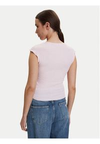 Tommy Jeans Top DW0DW22220 Różowy jasny Slim Fit. Kolor: różowy. Materiał: syntetyk #3