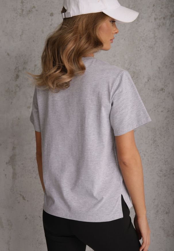 Renee - Szary Bawełniany T-shirt Ozdobiony po Bokach Rozcięciami Brinelle. Kolor: szary. Materiał: bawełna. Wzór: aplikacja. Sezon: lato. Styl: sportowy, elegancki