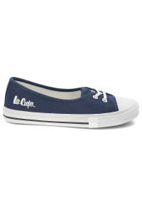 Granatowe Trampki Lee Cooper Modne Buty Damskie. Okazja: na spacer. Kolor: niebieski. Materiał: materiał. Szerokość cholewki: normalna. Styl: klasyczny #5