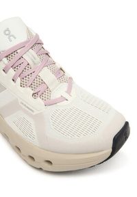 On Sneakersy Cloudrunner 2 3WE10133161 Szary. Kolor: szary. Materiał: materiał