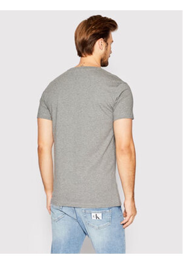 Calvin Klein Jeans T-Shirt J30J320935 Szary Slim Fit. Kolor: szary. Materiał: bawełna