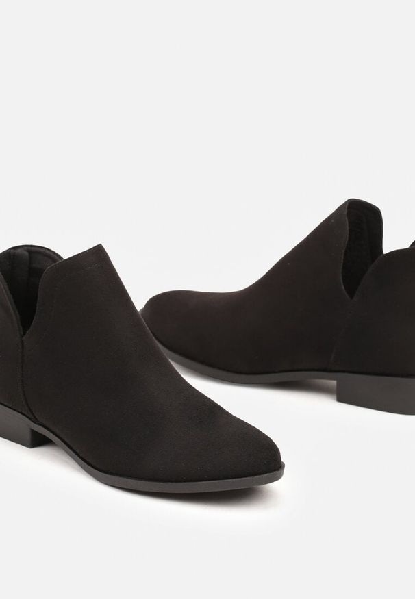 Renee - Czarne Botki na Płaskiej Podeszwie z Ozdobnym Wycięciem Zapinane na Suwak Liletta. Okazja: na co dzień, na spotkanie biznesowe. Kolor: czarny. Materiał: dzianina. Wzór: aplikacja. Sezon: zima, jesień. Obcas: na płaskiej podeszwie. Styl: biznesowy, casual, elegancki