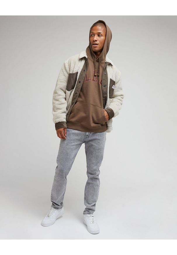 Lee - LEE GRAPHIC HOODIE MĘSKA BLUZA Z KAPTUREM TRUFFLE 112342476 LM11015540. Typ kołnierza: kaptur