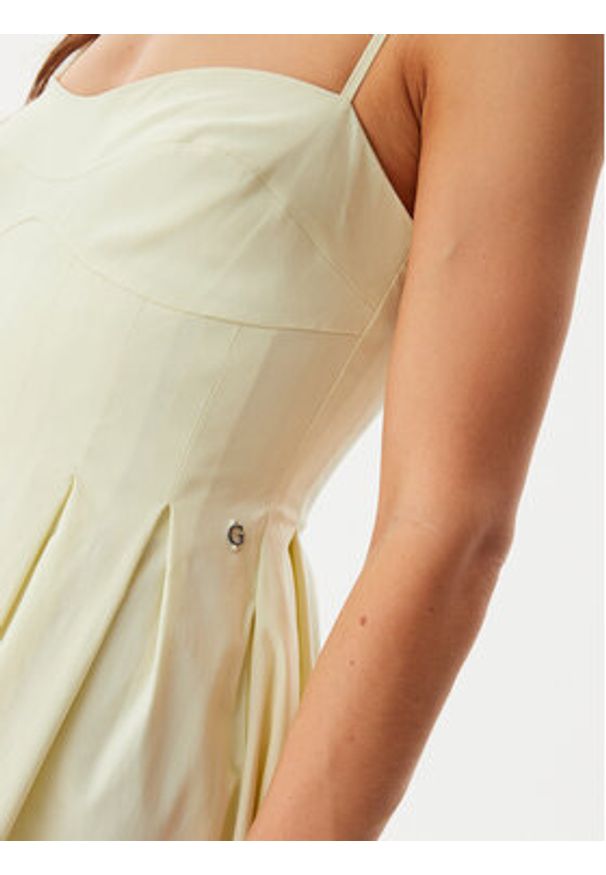 Guess Sukienka koktajlowa W5GK61 WGMR2 Żółty Regular Fit. Kolor: żółty. Materiał: wiskoza. Styl: wizytowy