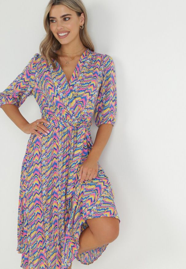 Born2be - Niebiesko-Różowa Sukienka Maxi z Gumką w Pasie z Plisowanym Dołem Angelita. Kolor: niebieski. Styl: elegancki, wizytowy. Długość: maxi