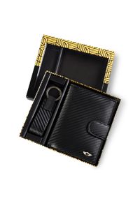 Zestaw prezentowy z portfelem i brelokiem Peterson [DH] PTN PK5-N4L-6853 czarny. Kolor: czarny. Materiał: skóra
