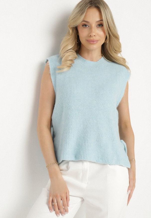 Born2be - Jasnoniebieska Kamizelka Dzianinowa z Wełną i Wiskozą Wiązana po Bokach Annivoria. Kolor: niebieski. Materiał: dzianina, wiskoza, wełna. Styl: elegancki