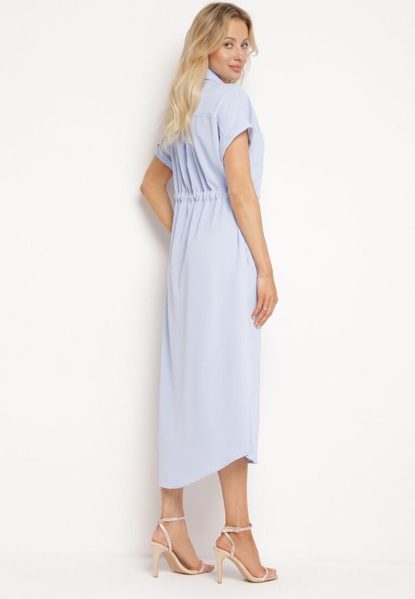 Born2be - Niebieska Koszulowa Sukienka z Krótkim Rękawem Zapinana na Guziki z Materiałowym Paskiem Piantia. Okazja: na imprezę, na co dzień. Kolor: niebieski. Materiał: materiał. Długość rękawa: krótki rękaw. Sezon: wiosna, lato. Typ sukienki: koszulowe. Styl: casual, elegancki