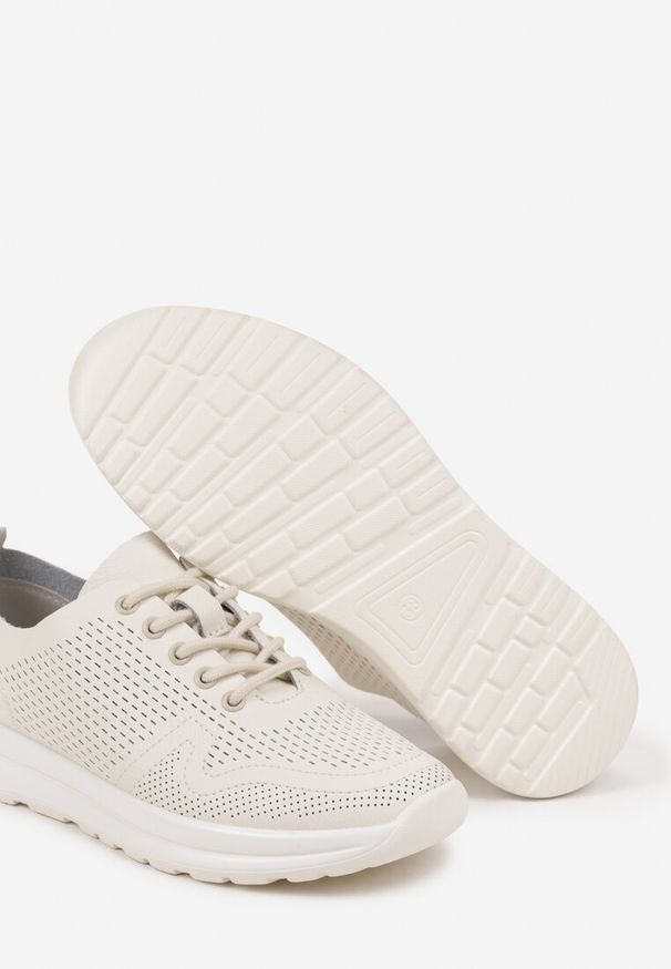 Born2be - Beżowe Buty Sportowe ze Skóry Naturalnej ze Skórzaną Wkładką i Perforacją Selili. Okazja: na co dzień. Zapięcie: sznurówki. Kolor: beżowy. Materiał: skóra. Sezon: lato, wiosna