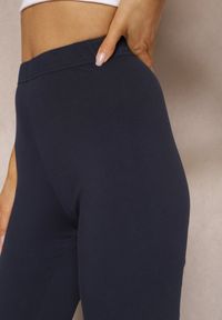 Renee - Granatowe Spodnie z Bawełny o Długości 3/4 Legginsy Abiknia. Okazja: na co dzień. Kolekcja: plus size. Kolor: niebieski. Materiał: bawełna. Wzór: aplikacja. Styl: casual, elegancki #5