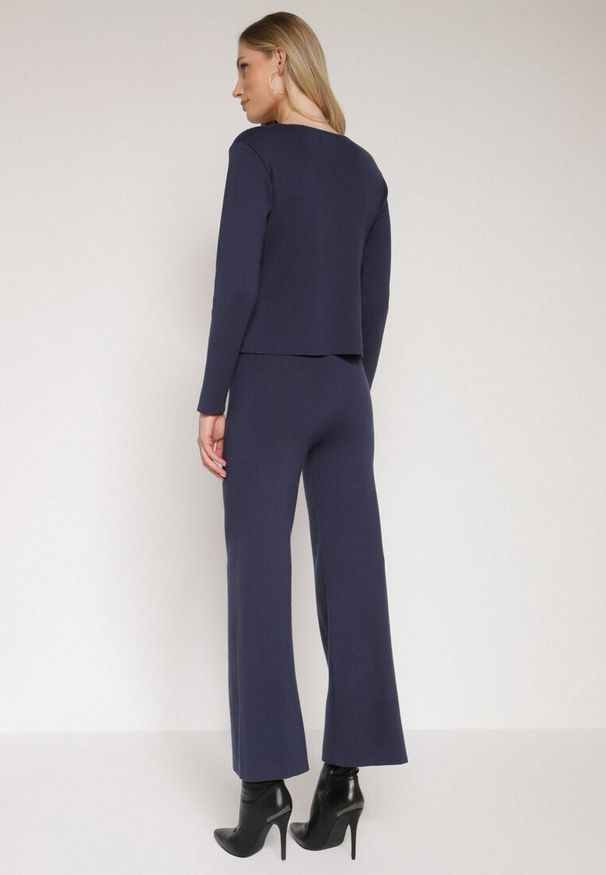 Born2be - Granatowy Dzianinowy Komplet z Wiskozą w Eleganckim Stylu Kardigan i Spodnie Delisana. Kolor: niebieski. Materiał: dzianina, wiskoza
