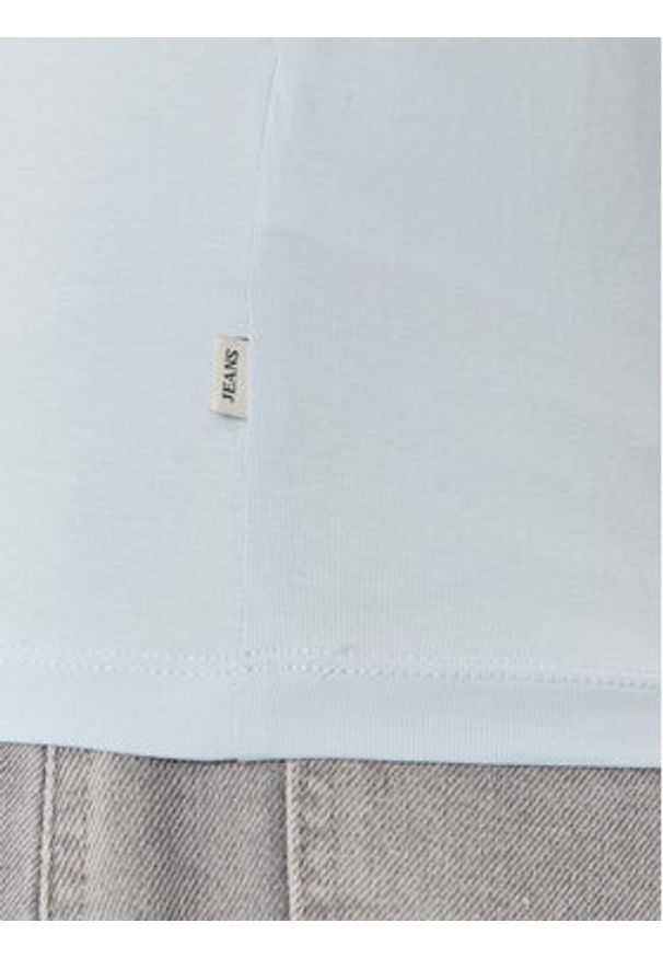 Guess Jeans T-Shirt W4YI03 J1314 Błękitny Slim Fit. Kolor: niebieski. Materiał: bawełna