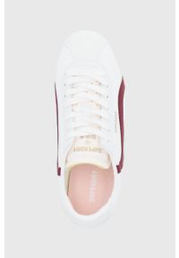 Superdry Buty kolor biały na płaskiej podeszwie. Nosek buta: okrągły. Zapięcie: sznurówki. Kolor: biały. Materiał: guma. Obcas: na płaskiej podeszwie #2